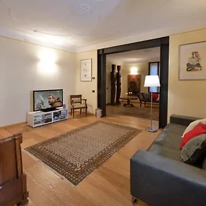 C-rooms, Residenza Correggio Appartamento