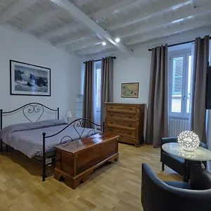 Domus Pastini , Roma Italia